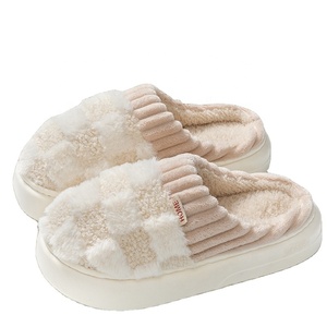 Nouvelles Chaussures d'Intérieur et d'Extérieur en Coton pour Hommes et Femmes, Antidérapantes, à Semelle Épaisse, Confortables, Résistantes à l'Usure et Chaudes pour l'Automne, l'Hiver et le Printemps - Product Image 1