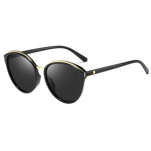 Gafas de Sol de Tono Claro 2022, Nuevas Gafas de Sol Polarizadas para Mujer con Diseño Italiano de Alta Calidad y Protección UV400 - Product Image 1