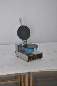 Gaufrier électrique commercial à bouton-poussoir, contrôle de température réglable, facile à nettoyer, équipement de cuisson des gaufres - Product Image 2