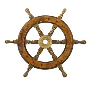 Volante de Barco Vintage con Centro de Latón y Decoración de Madera, Estilo Náutico Pirata - Product Image 1