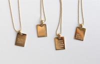 Collier personnalisé en acier inoxydable plaqué or avec gravure personnalisée, collier carré personnalisé, collier avec plaque carrée personnalisée