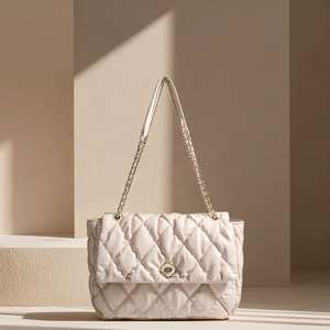 Sac à bandoulière personnalisé pour femme, haut de gamme, léger, imperméable, en polyester PU, avec chaîne décorative. - Product Image 3