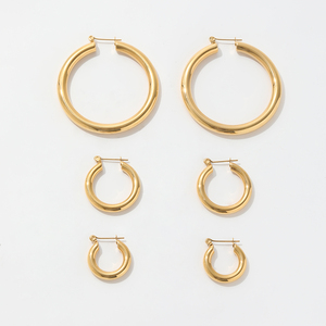 Solution <span class=keywords><strong>d</strong></span>'emballage personnalisée pour les vendeurs en gros, vente en vrac au <span class=keywords><strong>kilo</strong></span>, boucles <span class=keywords><strong>d</strong></span>'oreilles en acier inoxydable 304 poli haute brillance - Product Image 2
