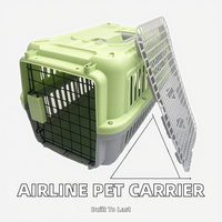 Cage de transport pour animaux de compagnie en plastique approuvée par les compagnies aériennes pour chats et petits chiens, design robuste, fermeture à bouton, conforme aux normes TSA, ventilation