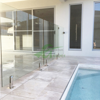 Balustrade en verre sans cadre avec tige en acier inoxydable moderne de haute qualité, directement de l'usine, pour clôture de piscine et hôtel