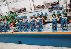 เครื่องขึ้นรูปท่อเหล็กสี่เหลี่ยม เครื่องผลิตท่อเหล็กกล้าคาร์บอน เครื่องเชื่อมท่อเหล็กกลม เครื่องขึ้นรูปท่อเหล็กสี่เหลี่ยมแบบม้วน - Product Image 2