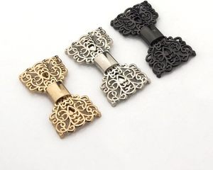 Un par de hebillas metálicas huecas con forma de lazo para zapatos, bolsos, prendas de vestir y accesorios de ferretería. - Product Image 3