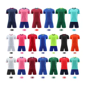 Neueste Technologien beim Drucken von individuellem Logo Fußballbekleidung Design Herren Fußballbekleidung billigstes Fußballtrikot für Team