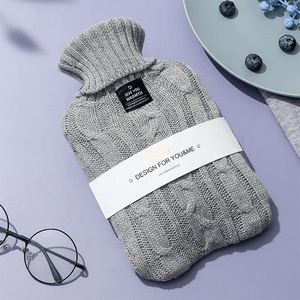 <span class=keywords><strong>Bouillotte</strong></span> avec couvercle tricoté pour le soulagement <span class=keywords><strong>de</strong></span> la douleur des maux <span class=keywords><strong>de</strong></span> tête Crampes Arthrite Douleurs dorsales Blessures musculaires - Product Image 3