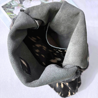 Sac à main en poils de veau personnalisé OEM, sac cosmétique en cuir véritable pour femme, pochette en cuir souple surdimensionnée à fermeture roll-top