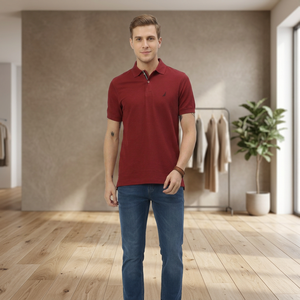 Chemise Homme Rouge à Col Rond et Manches Courtes en Tissu Oxford 320g Coupe Classique Style Décontracté Couleur Unie Respirante avec Logo Imprimé à l'Avant - Product Image 1