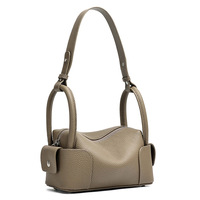 Sac à bandoulière style bowling 2026 Nouvelle Arrivée en cuir pleine fleur véritable, sac fourre-tout décontracté avec fermeture éclair et design coussin de niche