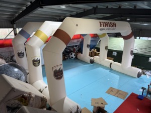 Infláveis Publicitários Personalizados para Entrada de Eventos Esportivos com Bomba de Ar e Bolsa de Transporte para Promoção em Exposições - Product Image 2
