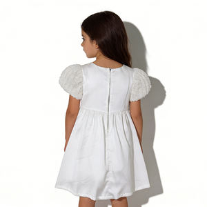 Robe de haute qualité en dentelle à manches bouffantes avec nœud et ceinture perlée, ourlet plissé respirant, style ODM doux, élégant et gracieux - Product Image 3