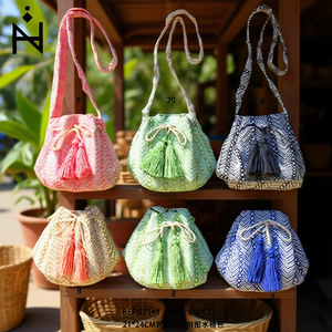 BOLSO Étnico Geométrico Tipo Cubo 21x24cm con Cordón y Borlas, Bolso Cruzado - Product Image 3