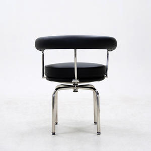 Chaise minimaliste en métal, chaise longue pivotante en cuir |   Chaise de salle à manger de luxe léger pour salon, chambre, villa, hôtel, penthouse - Product Image 3