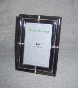 Marco de Fotos Decorativo con Incrustaciones de Hueso, Diseño Artístico Hecho a Mano, Regalo Perfecto para Bodas, Hecho a Mano en India - Product Image 6