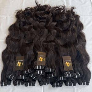 Faisceau de tissage de cheveux bruts indiens de qualité supérieure, faisceaux de cheveux humains Body Wave, cheveux raides non transformés bouclés - Product Image 1