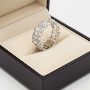 Anillo de Diamantes Naturales Reales Vintage de Oro Blanco Sólido de 18K con Diseño de Flores Elegantes de Alta Calidad y Muy Popular para Regalo de Mujer - Product Image 4