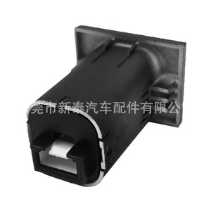 ที่ชาร์จในรถยนต์ QC3.0 USB 18W 12-24V ชาร์จเร็วสำหรับ Nissan clip-on Type - Product Image 5