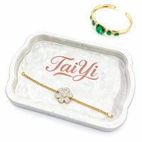 Plateaux de présentation de bijoux TaiYi, logo personnalisé, plateau vide haut de gamme en forme de nuage, en velours et en daim, pour bracelets, colliers, bagues, petits bijoux