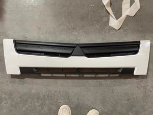 Grilles noires et blanches de peinture en plastique de haute qualité pour corps large corps étroit <span class=keywords><strong>mitsubishi</strong></span> <span class=keywords><strong>Fuso</strong></span> <span class=keywords><strong>Canter</strong></span> 2012 nouveau <span class=keywords><strong>CANTER</strong></span> - Product Image 3