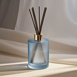 Kits de diffuseurs à bâtonnets adaptés au salon et à la chambre, et kits de diffuseurs à bâtonnets personnalisés avec flacon en verre vide disponibles - Product Image 1