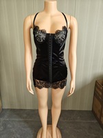 Robe mini moulante sexy d'été à fines bretelles, en dentelle, avec armatures, boutonnée sur le devant, rehaussement de la poitrine