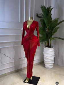 <span class=keywords><strong>Abito</strong></span> <span class=keywords><strong>Lungo</strong></span> da <span class=keywords><strong>Donna</strong></span> 2026 con Stampa, Scollo a V, Pieghe e Alta Elasticità, Stile Sexy, Disponibile in Magazzino - Product Image 5