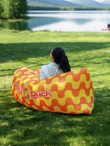 [Patito Amarillo] Sofá Inflable para Exteriores, <span class=keywords><strong>Regalo</strong></span> Infantil para <span class=keywords><strong>Padres</strong></span> e Hijos, Caja de <span class=keywords><strong>Regalo</strong></span>, Fábrica de Aire, Picnic, Material de Poliéster - Product Image 1