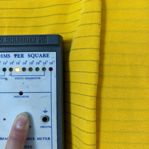 <span class=keywords><strong>Tissu</strong></span> pour polo antistatique ESD ALLESD pour stations-service, polaire simple face, 65% polyester + 33% coton + 2% fibre de carbone CVC - Product Image 6