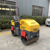 Compacteur vibrant à double tambour pour routes en asphalte de 1 tonne avec réservoir d'eau de 95 L YSW201H