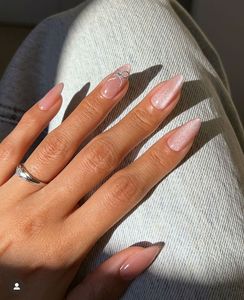 Uñas Postizas de Cristal con Efecto Ojo de Gato, Color Verde a Rosa con Cambio Aurora y Acabado Magnético Aterciopelado, Arte de Uñas de Fantasía - Product Image 1