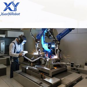 Station de soudage robotisée industrielle intelligente à 6 axes avec servomoteur électrique, PLC, IP65, charge utile de 12 kg - Product Image 2