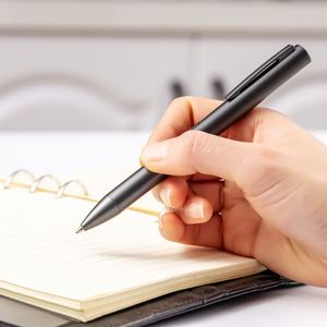 Stylo bille en métal noir mat de haute qualité avec logo personnalisé - Product Image 2