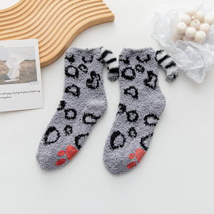 Chaussettes en tricot respirantes pour femmes, motif patte de <span class=keywords><strong>chat</strong></span> mignon, avec bordure en polaire corail, confortables et douillettes, type chaussettes pantoufles, vente en gros - Product Image 3