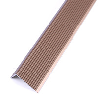 Foshan FSF extérieur en aluminium marches d'escalier nez anti-dérapant robuste décoratif métal étape escalier nez profil bandes