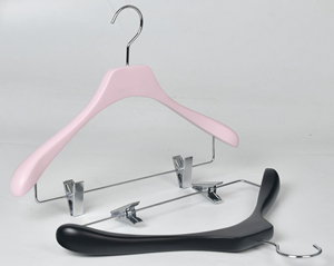 Magnifique cintre en velours rose personnalisé unisexe, cintre floqué en plastique avec logo doré exquis sur mesure - Product Image 3