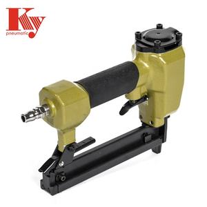 Grapadora Neumática Industrial MARS 18GA 425K <span class=keywords><strong>para</strong></span> Fábrica de <span class=keywords><strong>Sillas</strong></span> de Ratán con 1 Año de Garantía - Product Image 2