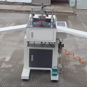 <span class=keywords><strong>Cloueur</strong></span> d'angle CNC automatique pour machine à moulures de cadres photo, machine à clouer les angles en bois à 90, 120, 135 degrés - Product Image 1