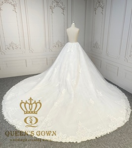 QUEENS GOWN Sottogonna da <span class=keywords><strong>Sposa</strong></span> Rimovibile in Tulle Morbido Avorio, con Applicazioni in Pizzo Eleganti e Strascico Stile Cattedrale - Product Image 5