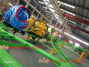 Atractivo Tren de Juguete con Forma de <span class=keywords><strong>Caracol</strong></span> / Tren de Dibujos Animados con Cabinas Espaciosas para Niños y Familias en Parques - Product Image 6