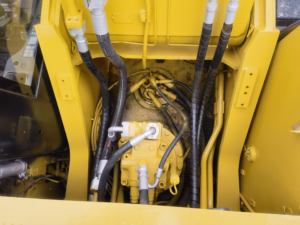 Pelle hydraulique d'occasion sur chenilles CAT 325D de bonne condition Cat d'occasion 325D 329D 336D 330D à vendre - Product Image 5