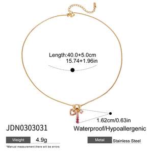 Gioielli Delicati Romantici con Cuore Traforato, Grazioso Set 3 in 1 con Zircone Rosa, Ciondolo Placcato Oro in Acciaio Inossidabile per Collana Fai-da-Te - Product Image 6