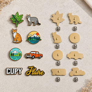 Set di Spille in Metallo Smaltato Duro con Motivi Misti: Cartoni Animati, Animali, Montagna, Piante, Auto, Lettere - Ideale per Zaini, Abbigliamento, Decorazioni e Regali - Product Image 2