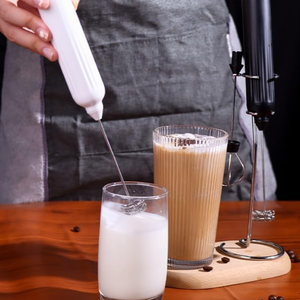 Espumador de Leche Eléctrico Doméstico de Bajo Consumo, Batidor de Leche y Huevos Inalámbrico, Ajustable en Velocidad, Sin Controles - Product Image 2
