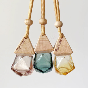 Flacone diffusore di profumo per <span class=keywords><strong>auto</strong></span> da 8 ml personalizzabile con logo, tappo in legno e scatola personalizzata con stampa logo - Product Image 3