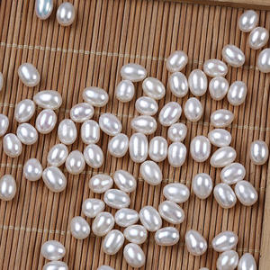 ไข่มุกน้ำจืดทรงข้าวสาร เกรด 3A ธรรมชาติ ขนาด 6 มม. สีขาว สำหรับงาน DIY เครื่องประดับ ต่างหู และจี้ - Product Image 4