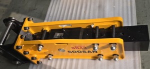 SOOSAN SB43 TOP ประเภทไฮดรอลิกเบรกเกอร์ เครื่องยนต์มอเตอร์ 6-9 ตัน รับประกัน 1 ปี บรรจุภัณฑ์ลังไม้ 75 มม. - Product Image 5