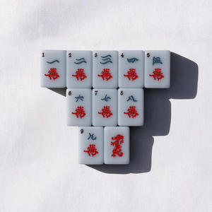 Juego de mahjong americano moderno estilo Brooklyn, color azul claro, 160 piezas, lujosas y hermosas fichas de mahjong de acrílico para una noche de juego elegante. - Product Image 4